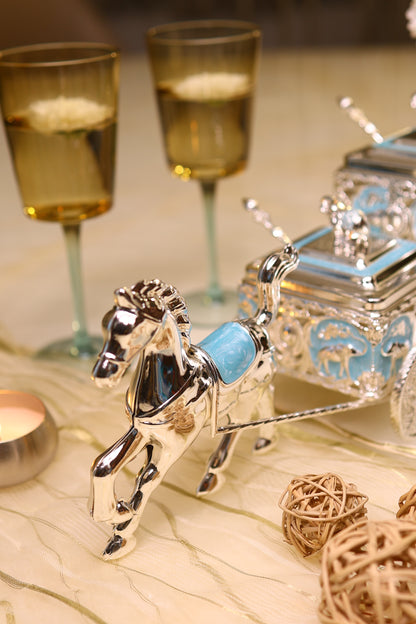 Turanga - Enamel Horse Carriage Server